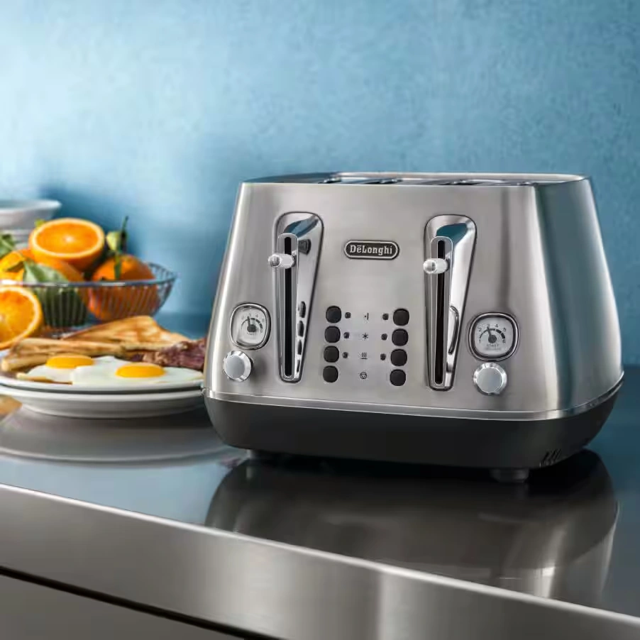 Distinta X Silver Stainless Steel Four Slot Toaster
