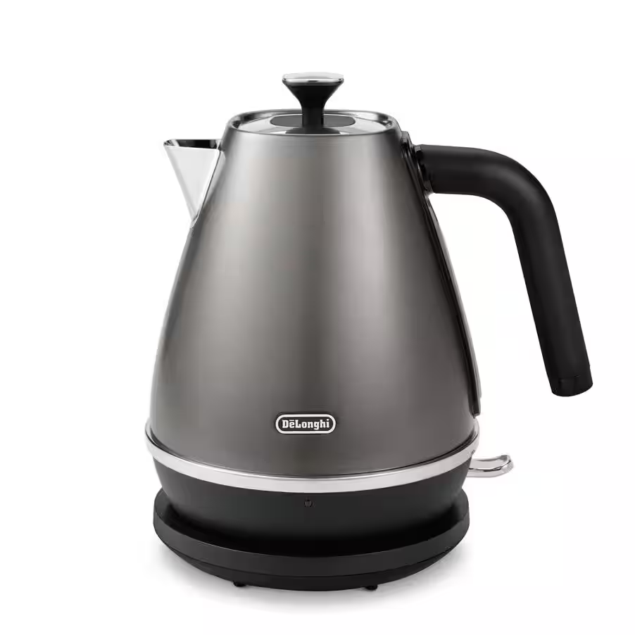 Distinta X Kettle in Titanium 1 Distinta X Kettle in Titanium